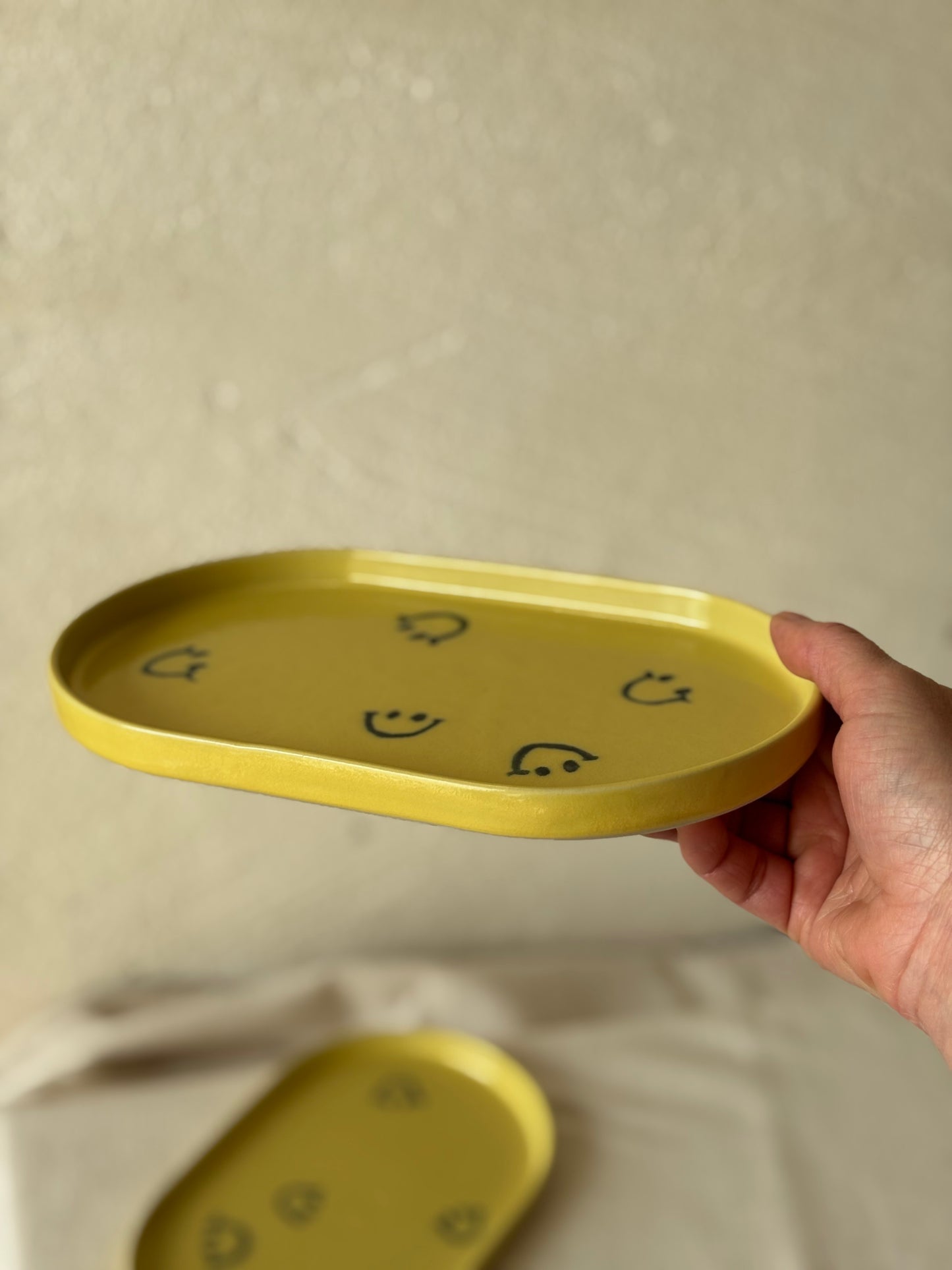 Oval Plate - Smiley