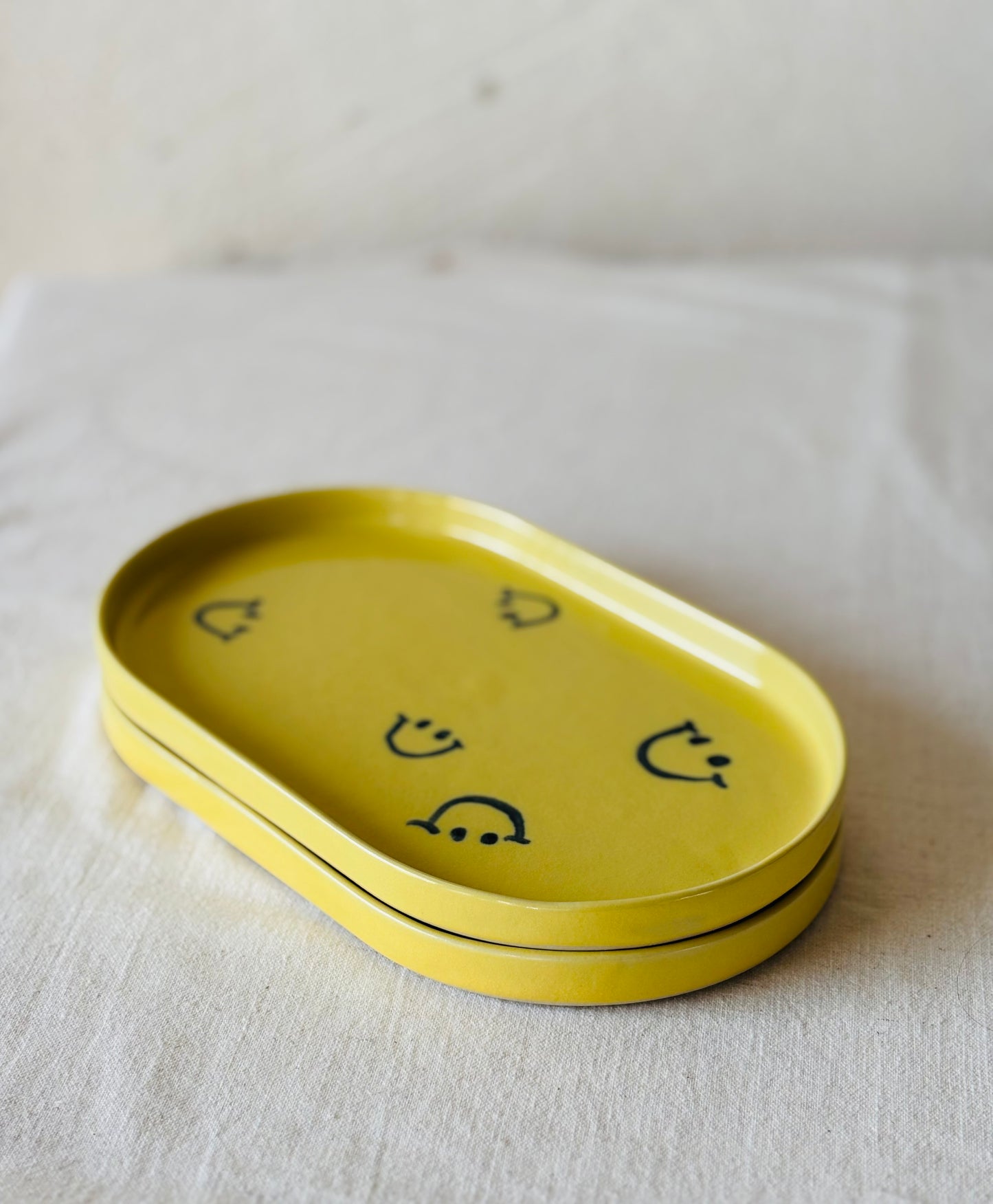 Oval Plate - Smiley