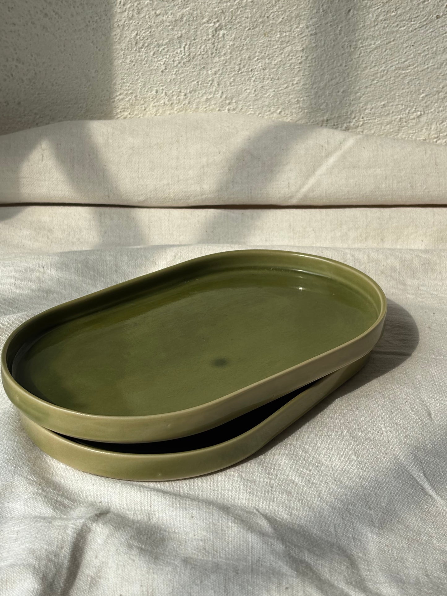 Oval Plate - Olive Green