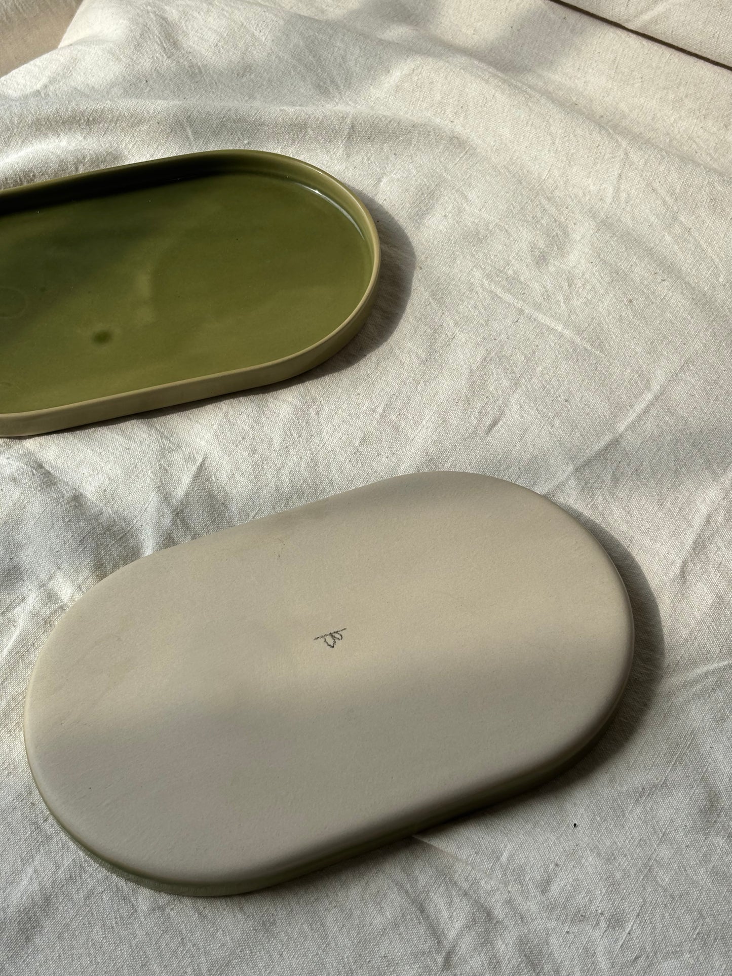 Oval Plate - Olive Green